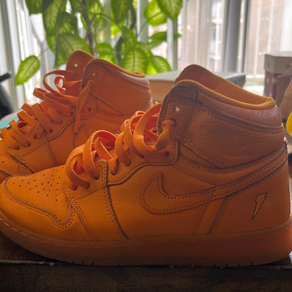 Women’s Air Jordan’s Gatorade “Be Like Mike” edition